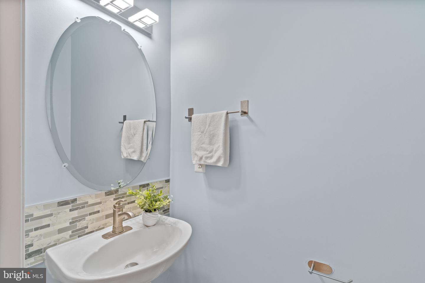 13258 MAPLE CREEK LN, CENTREVILLE, Virginia 20120, 3 Bedrooms Bedrooms, ,2 BathroomsBathrooms,Residential,For sale,13258 MAPLE CREEK LN,VAFX2290080 MLS # VAFX2290080