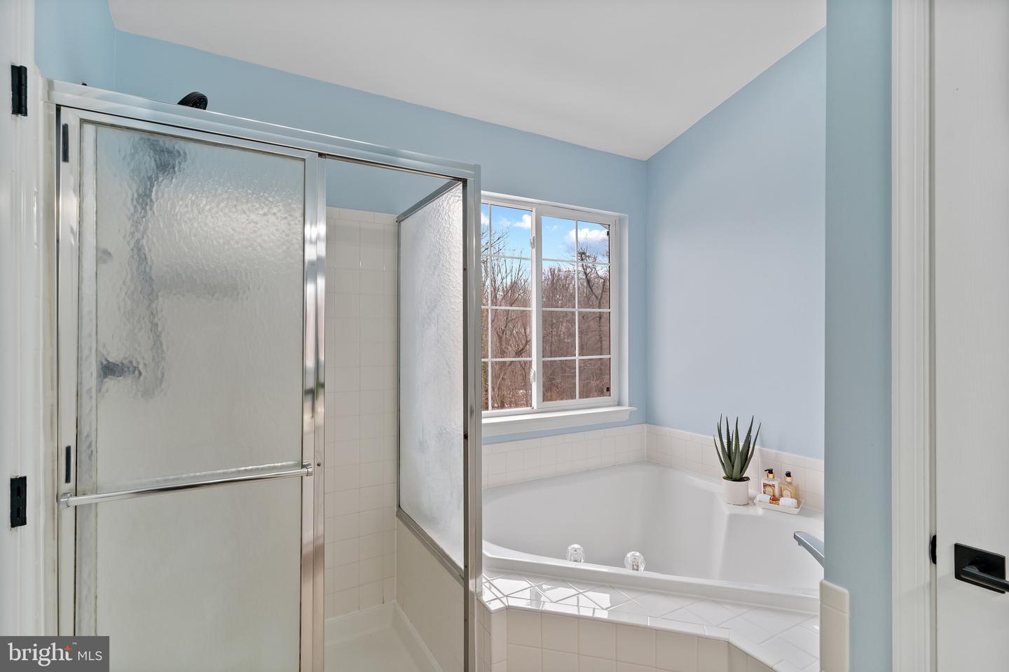 13258 MAPLE CREEK LN, CENTREVILLE, Virginia 20120, 3 Bedrooms Bedrooms, ,2 BathroomsBathrooms,Residential,For sale,13258 MAPLE CREEK LN,VAFX2290080 MLS # VAFX2290080