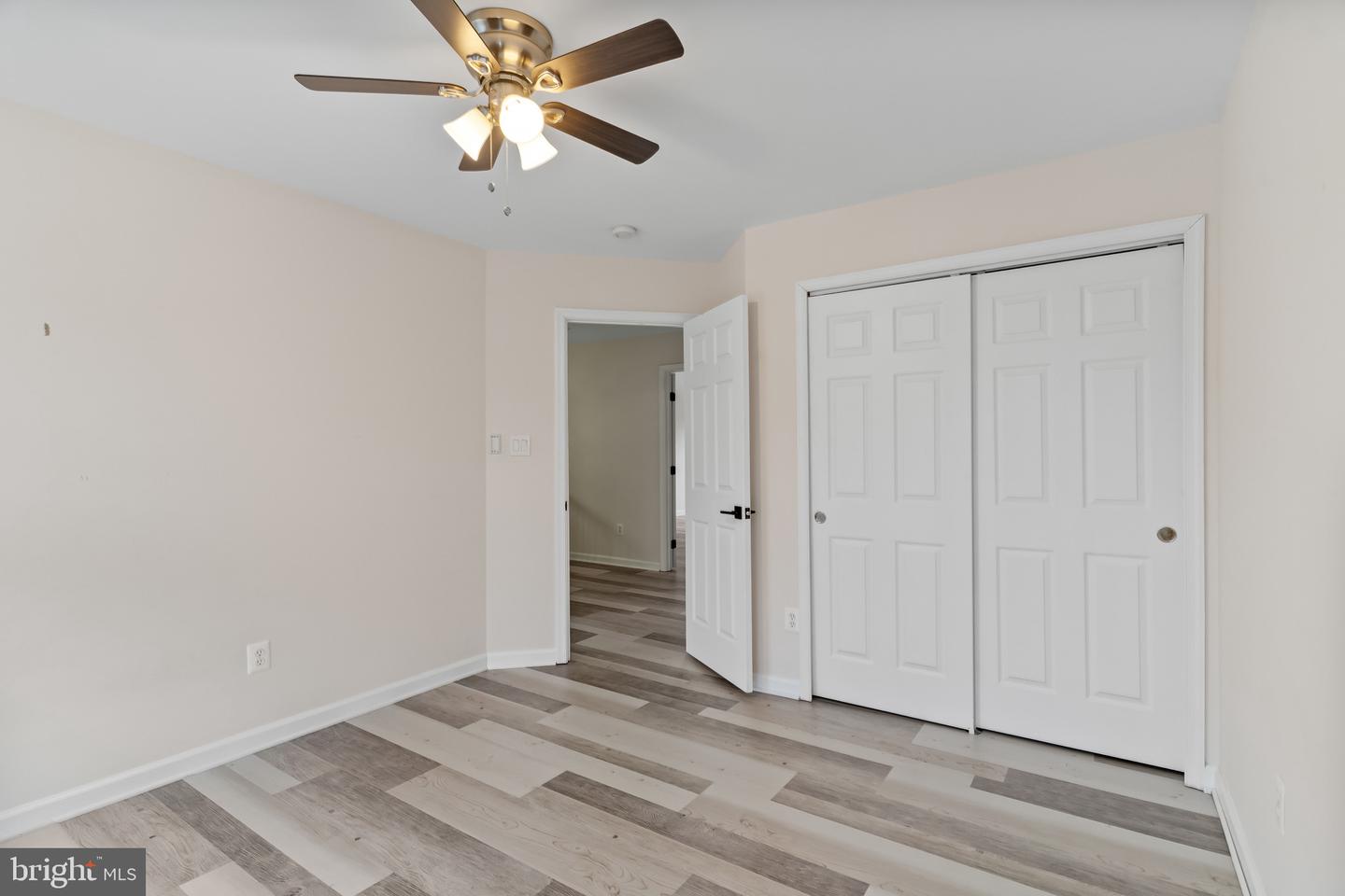 13258 MAPLE CREEK LN, CENTREVILLE, Virginia 20120, 3 Bedrooms Bedrooms, ,2 BathroomsBathrooms,Residential,For sale,13258 MAPLE CREEK LN,VAFX2290080 MLS # VAFX2290080