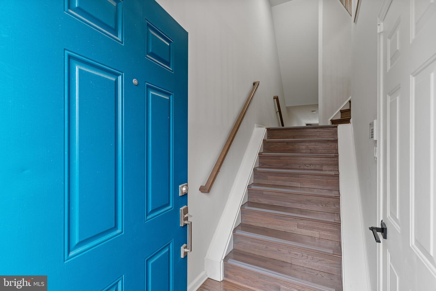 13258 MAPLE CREEK LN, CENTREVILLE, Virginia 20120, 3 Bedrooms Bedrooms, ,2 BathroomsBathrooms,Residential,For sale,13258 MAPLE CREEK LN,VAFX2290080 MLS # VAFX2290080