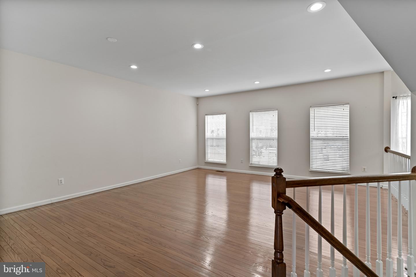 13258 MAPLE CREEK LN, CENTREVILLE, Virginia 20120, 3 Bedrooms Bedrooms, ,2 BathroomsBathrooms,Residential,For sale,13258 MAPLE CREEK LN,VAFX2290080 MLS # VAFX2290080