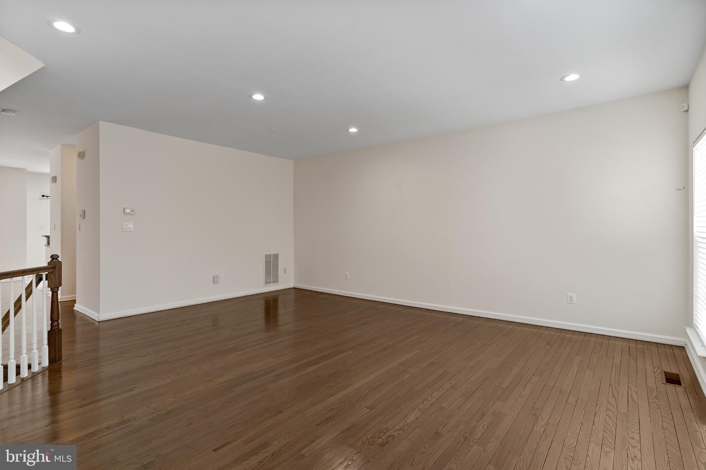 13258 MAPLE CREEK LN, CENTREVILLE, Virginia 20120, 3 Bedrooms Bedrooms, ,2 BathroomsBathrooms,Residential,For sale,13258 MAPLE CREEK LN,VAFX2290080 MLS # VAFX2290080