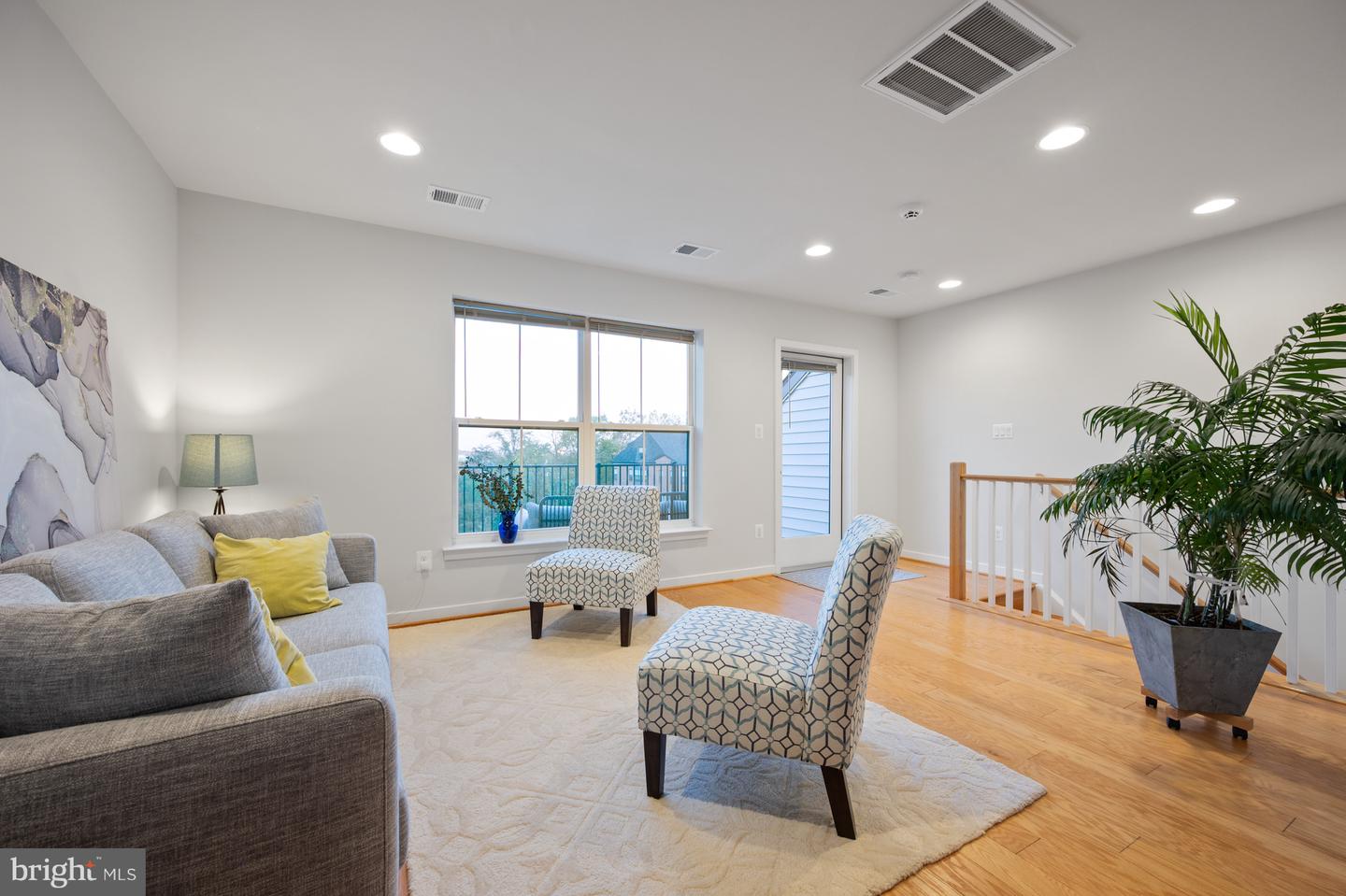 5509 VALMARANA WAY, ALEXANDRIA, Virginia 22312, 3 Bedrooms Bedrooms, ,3 BathroomsBathrooms,Residential,For sale,5509 VALMARANA WAY,VAFX2290298 MLS # VAFX2290298 5509 VALMARANA WAY, ALEXANDRIA, Virginia 22312, 3 Bedrooms Bedrooms, ,3 BathroomsBathrooms,Residential,For sale,5509 VALMARANA WAY,VAFX2290298 MLS # VAFX2290298