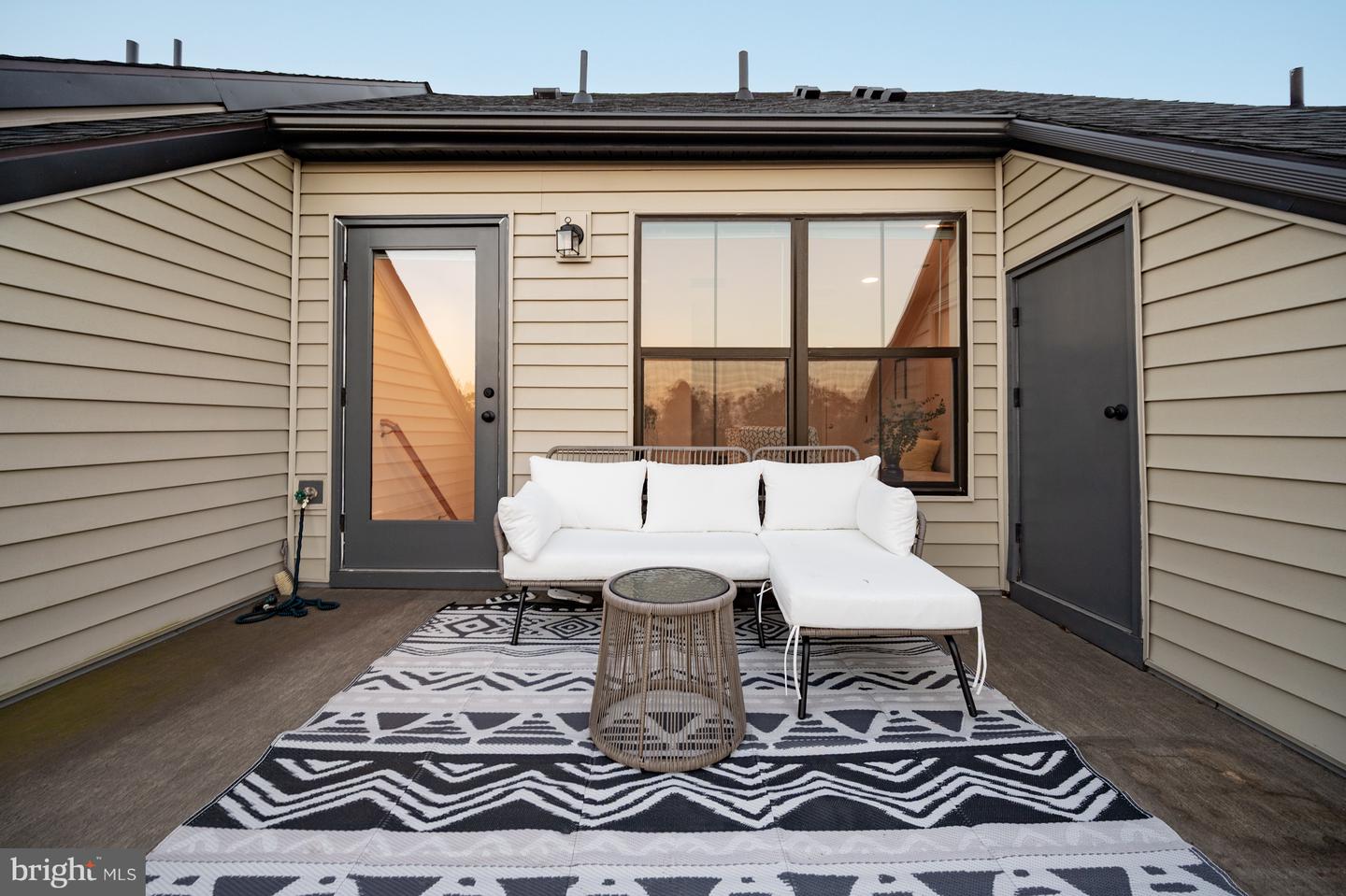 5509 VALMARANA WAY, ALEXANDRIA, Virginia 22312, 3 Bedrooms Bedrooms, ,3 BathroomsBathrooms,Residential,For sale,5509 VALMARANA WAY,VAFX2290298 MLS # VAFX2290298 5509 VALMARANA WAY, ALEXANDRIA, Virginia 22312, 3 Bedrooms Bedrooms, ,3 BathroomsBathrooms,Residential,For sale,5509 VALMARANA WAY,VAFX2290298 MLS # VAFX2290298