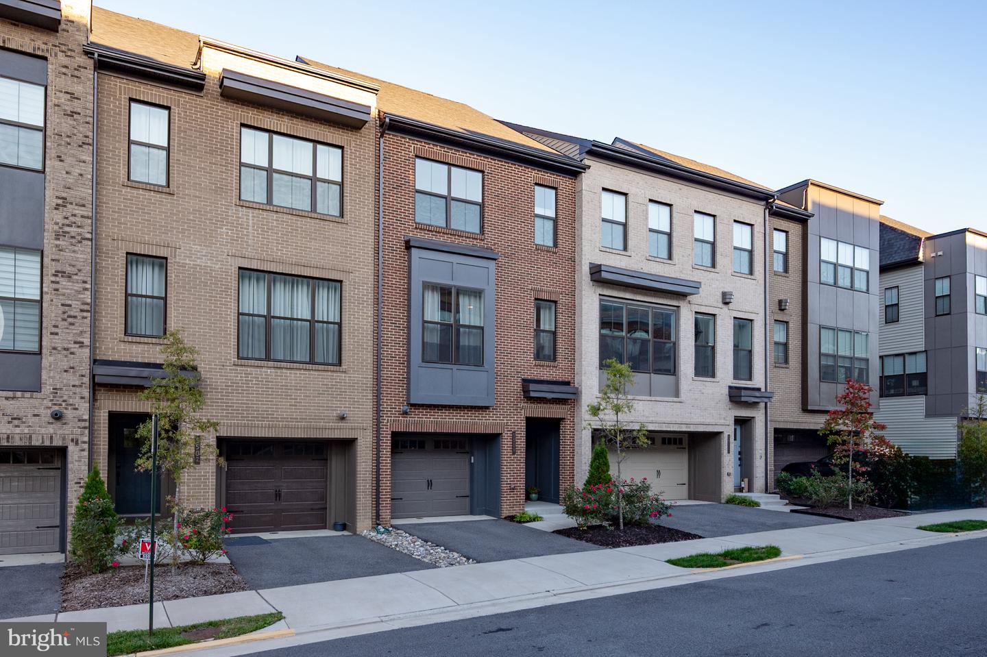 5509 VALMARANA WAY, ALEXANDRIA, Virginia 22312, 3 Bedrooms Bedrooms, ,3 BathroomsBathrooms,Residential,For sale,5509 VALMARANA WAY,VAFX2290298 MLS # VAFX2290298 5509 VALMARANA WAY, ALEXANDRIA, Virginia 22312, 3 Bedrooms Bedrooms, ,3 BathroomsBathrooms,Residential,For sale,5509 VALMARANA WAY,VAFX2290298 MLS # VAFX2290298