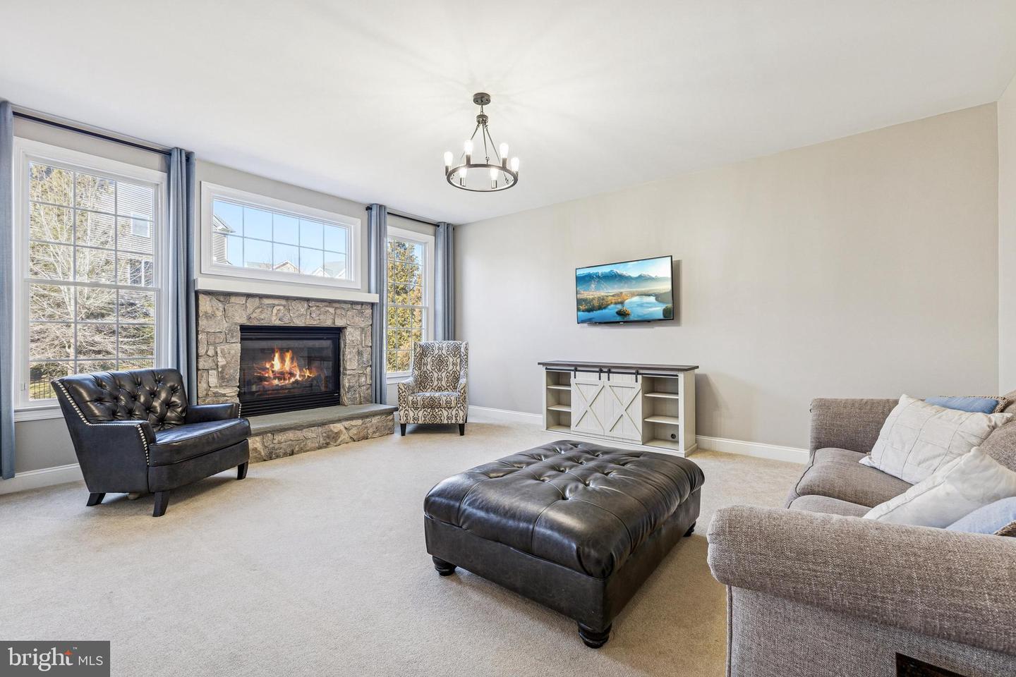 5793 WATERLOO BRIDGE CIR, HAYMARKET, Virginia 20169, 4 Bedrooms Bedrooms, ,3 BathroomsBathrooms,Residential,For sale,5793 WATERLOO BRIDGE CIR,VAPW2112282 MLS # VAPW2112282