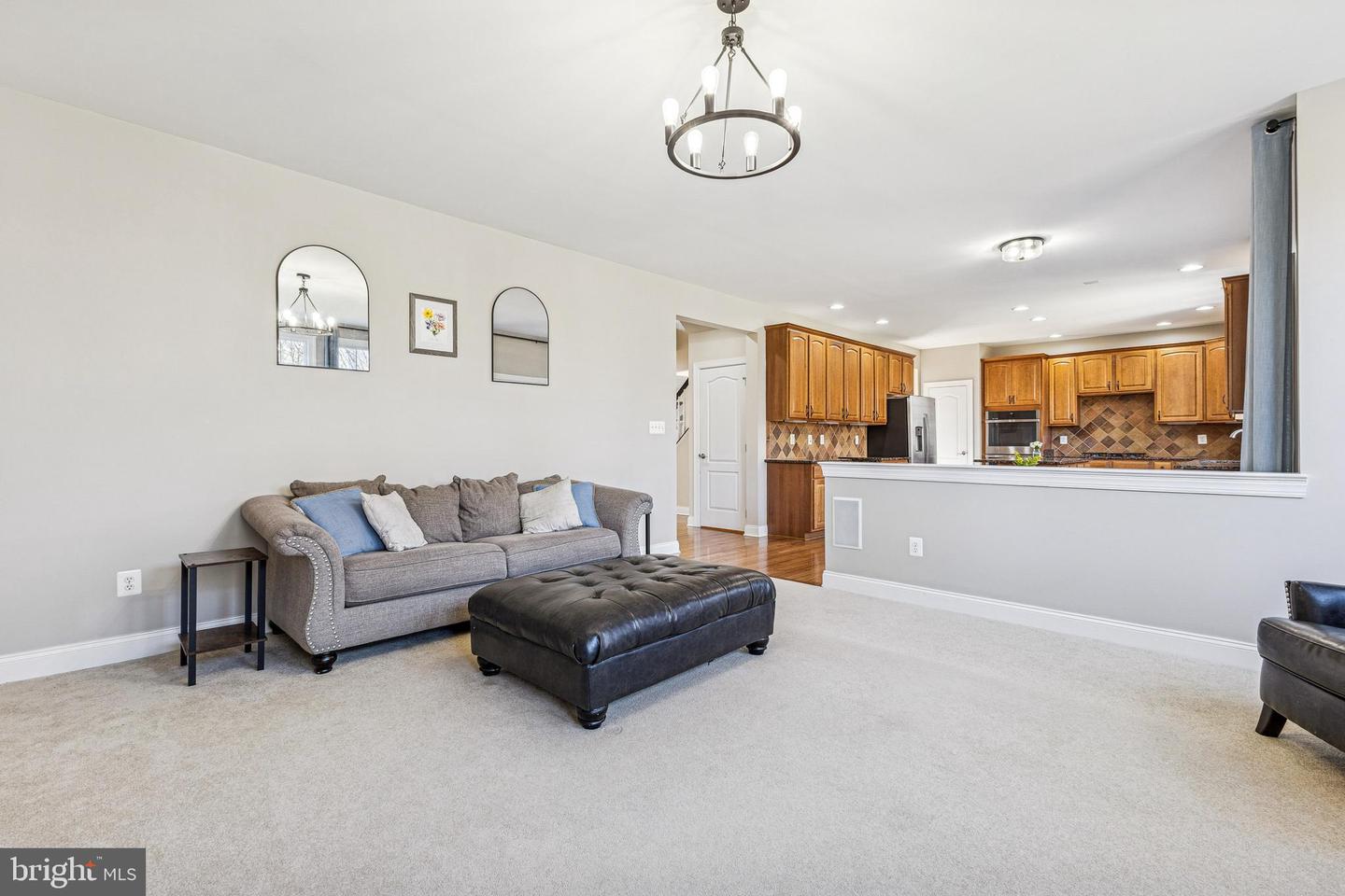 5793 WATERLOO BRIDGE CIR, HAYMARKET, Virginia 20169, 4 Bedrooms Bedrooms, ,3 BathroomsBathrooms,Residential,For sale,5793 WATERLOO BRIDGE CIR,VAPW2112282 MLS # VAPW2112282