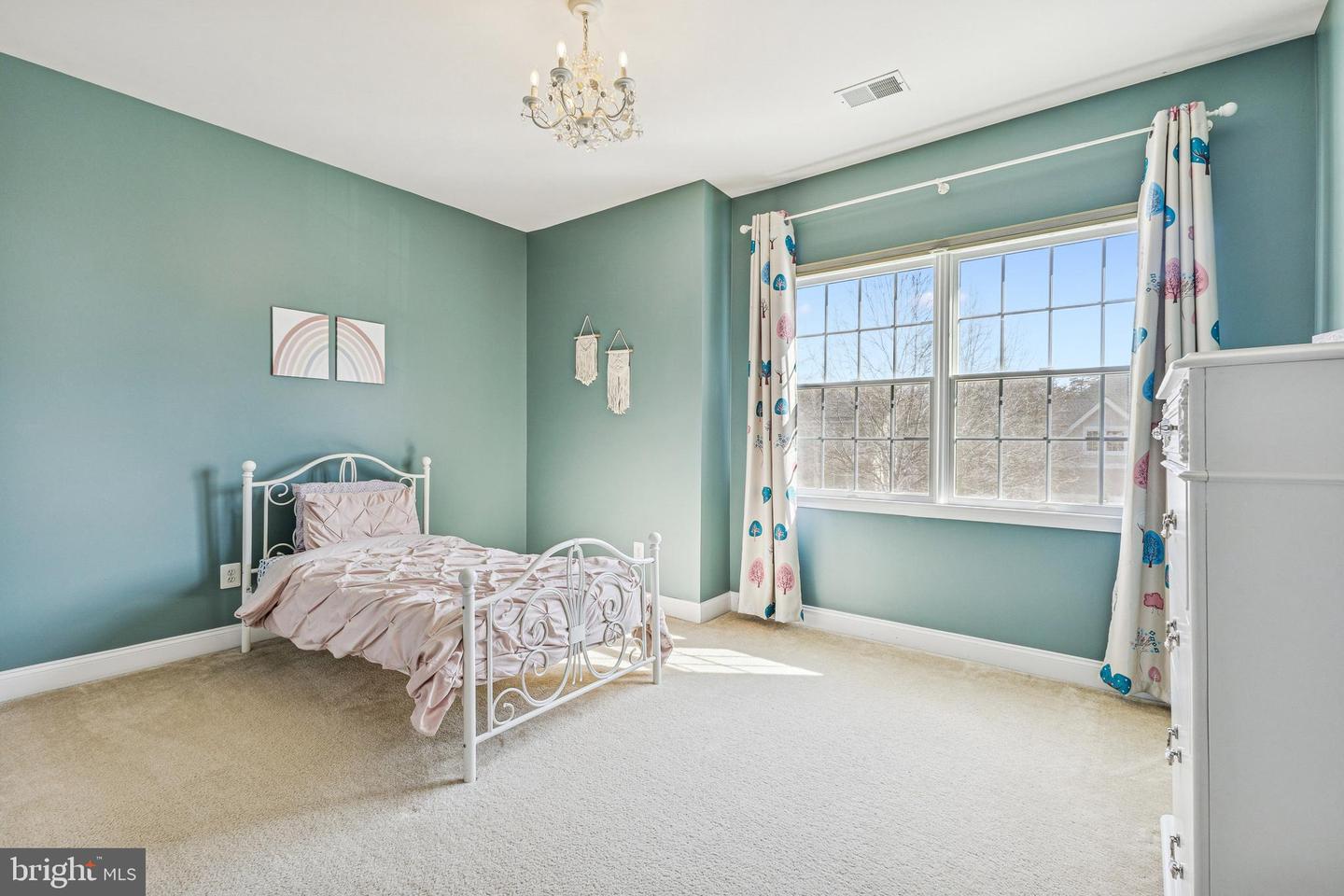 5793 WATERLOO BRIDGE CIR, HAYMARKET, Virginia 20169, 4 Bedrooms Bedrooms, ,3 BathroomsBathrooms,Residential,For sale,5793 WATERLOO BRIDGE CIR,VAPW2112282 MLS # VAPW2112282