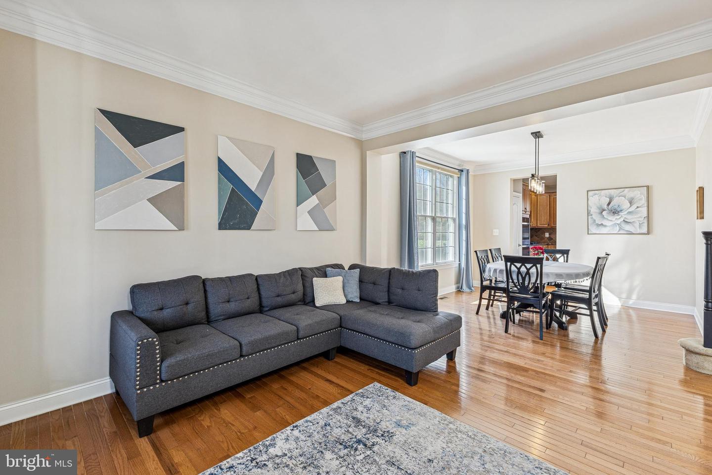 5793 WATERLOO BRIDGE CIR, HAYMARKET, Virginia 20169, 4 Bedrooms Bedrooms, ,3 BathroomsBathrooms,Residential,For sale,5793 WATERLOO BRIDGE CIR,VAPW2112282 MLS # VAPW2112282