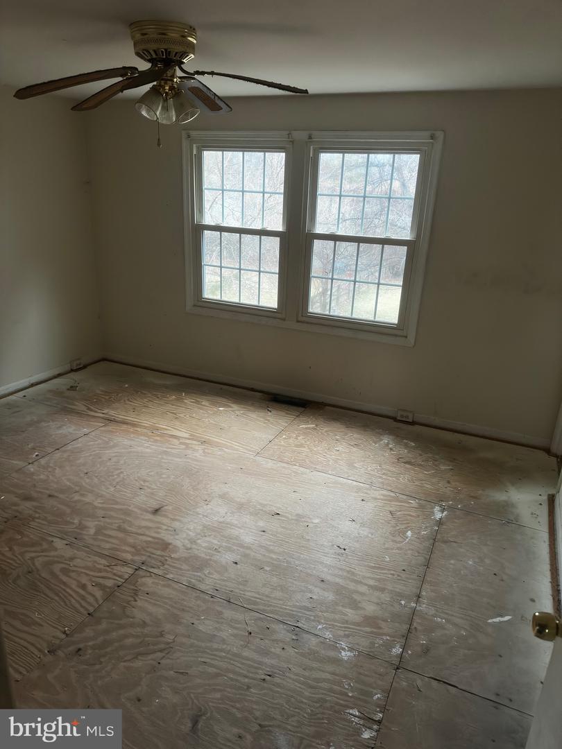 12637 ETRUSCAN DR, HERNDON, Virginia 20171, 3 Bedrooms Bedrooms, ,3 BathroomsBathrooms,Residential,For sale,12637 ETRUSCAN DR,VAFX2290464 MLS # VAFX2290464