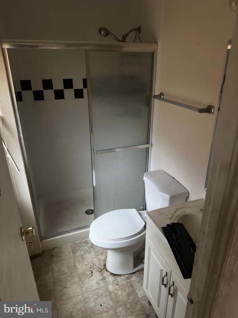 12637 ETRUSCAN DR, HERNDON, Virginia 20171, 3 Bedrooms Bedrooms, ,3 BathroomsBathrooms,Residential,For sale,12637 ETRUSCAN DR,VAFX2290464 MLS # VAFX2290464