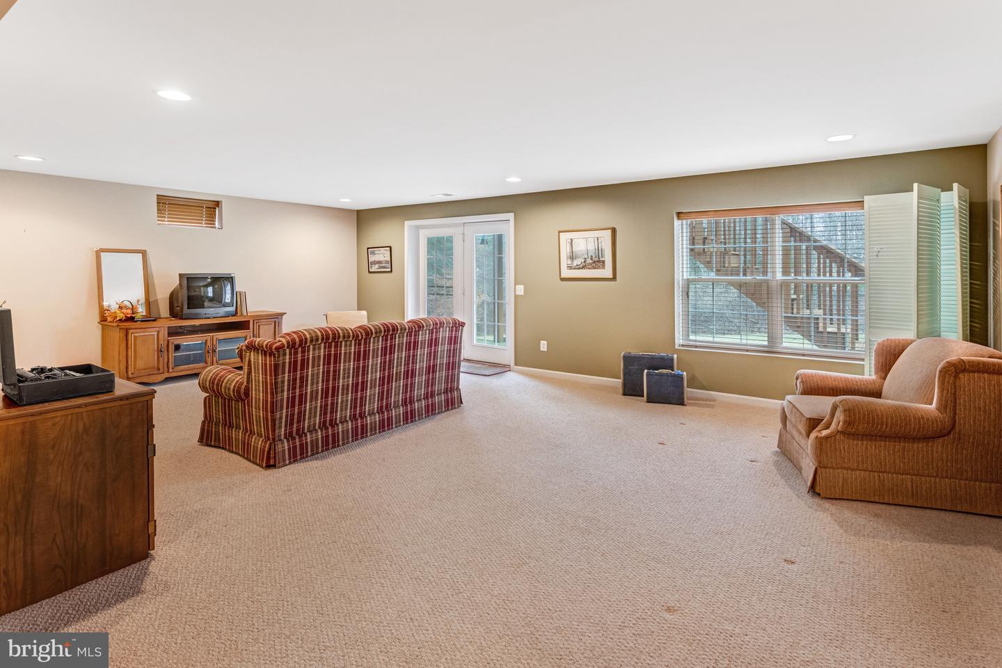 4030 GREAT HARVEST CT, DUMFRIES, Virginia 22025, 4 Bedrooms Bedrooms, ,3 BathroomsBathrooms,Residential,For sale,4030 GREAT HARVEST CT,VAPW2112342 MLS # VAPW2112342