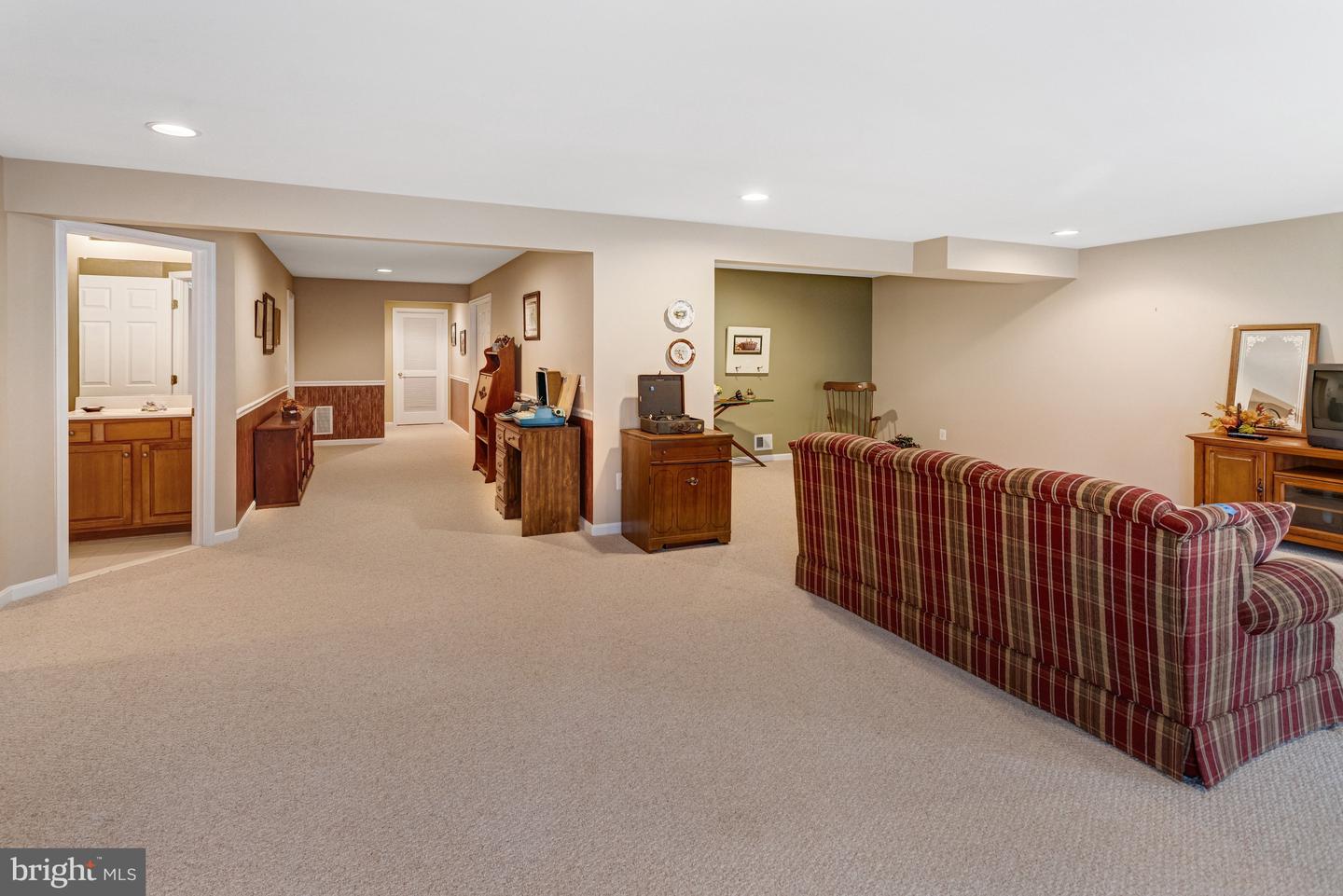 4030 GREAT HARVEST CT, DUMFRIES, Virginia 22025, 4 Bedrooms Bedrooms, ,3 BathroomsBathrooms,Residential,For sale,4030 GREAT HARVEST CT,VAPW2112342 MLS # VAPW2112342