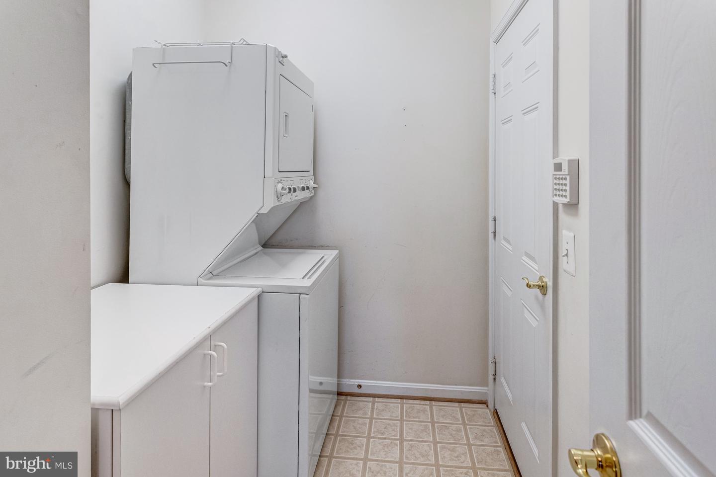 4030 GREAT HARVEST CT, DUMFRIES, Virginia 22025, 4 Bedrooms Bedrooms, ,3 BathroomsBathrooms,Residential,For sale,4030 GREAT HARVEST CT,VAPW2112342 MLS # VAPW2112342