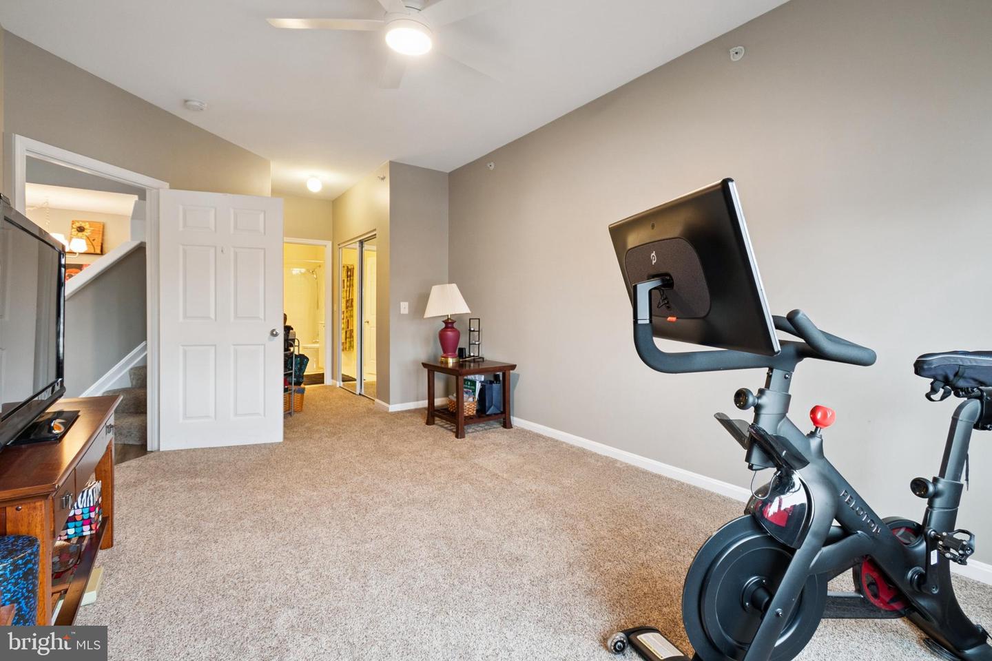 9480 VIRGINIA CENTER BLVD #403, VIENNA, Virginia 22181, 2 Bedrooms Bedrooms, 5 Rooms Rooms,2 BathroomsBathrooms,Residential,For sale,9480 VIRGINIA CENTER BLVD #403,VAFX2290808 MLS # VAFX2290808