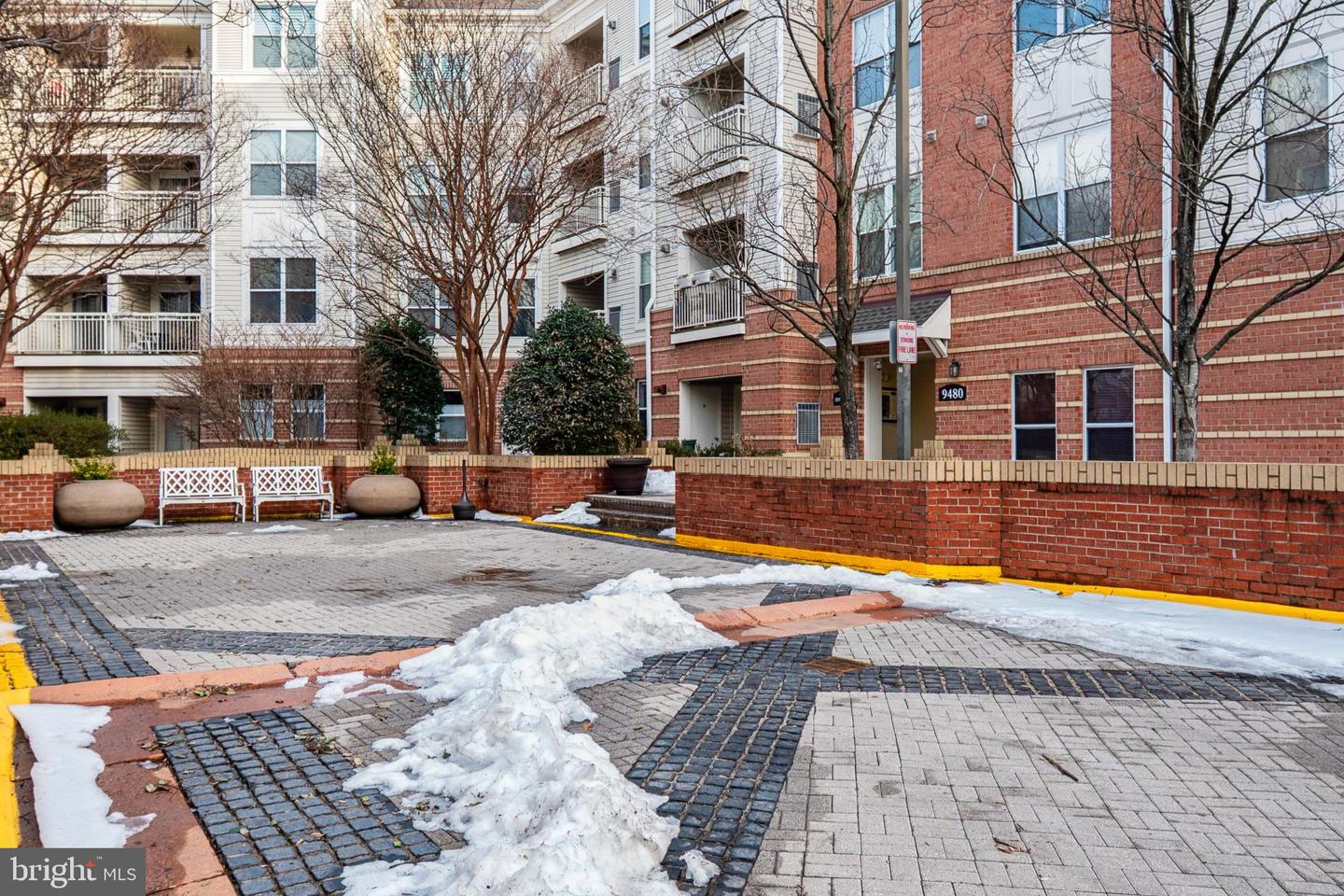 9480 VIRGINIA CENTER BLVD #403, VIENNA, Virginia 22181, 2 Bedrooms Bedrooms, 5 Rooms Rooms,2 BathroomsBathrooms,Residential,For sale,9480 VIRGINIA CENTER BLVD #403,VAFX2290808 MLS # VAFX2290808