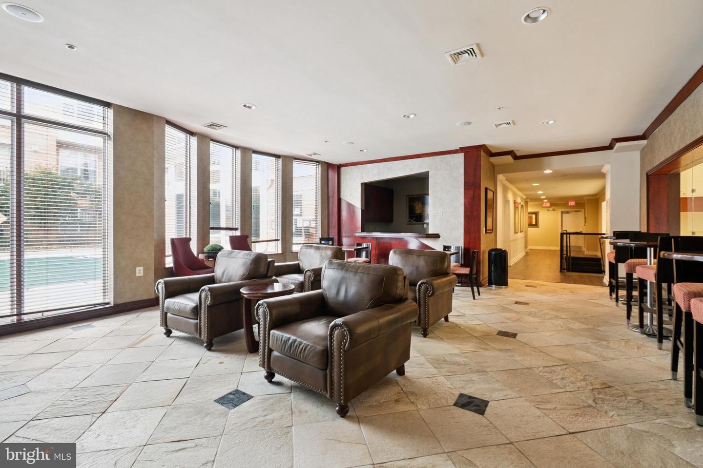9480 VIRGINIA CENTER BLVD #403, VIENNA, Virginia 22181, 2 Bedrooms Bedrooms, 5 Rooms Rooms,2 BathroomsBathrooms,Residential,For sale,9480 VIRGINIA CENTER BLVD #403,VAFX2290808 MLS # VAFX2290808