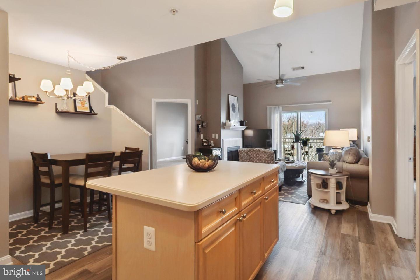 9480 VIRGINIA CENTER BLVD #403, VIENNA, Virginia 22181, 2 Bedrooms Bedrooms, 5 Rooms Rooms,2 BathroomsBathrooms,Residential,For sale,9480 VIRGINIA CENTER BLVD #403,VAFX2290808 MLS # VAFX2290808