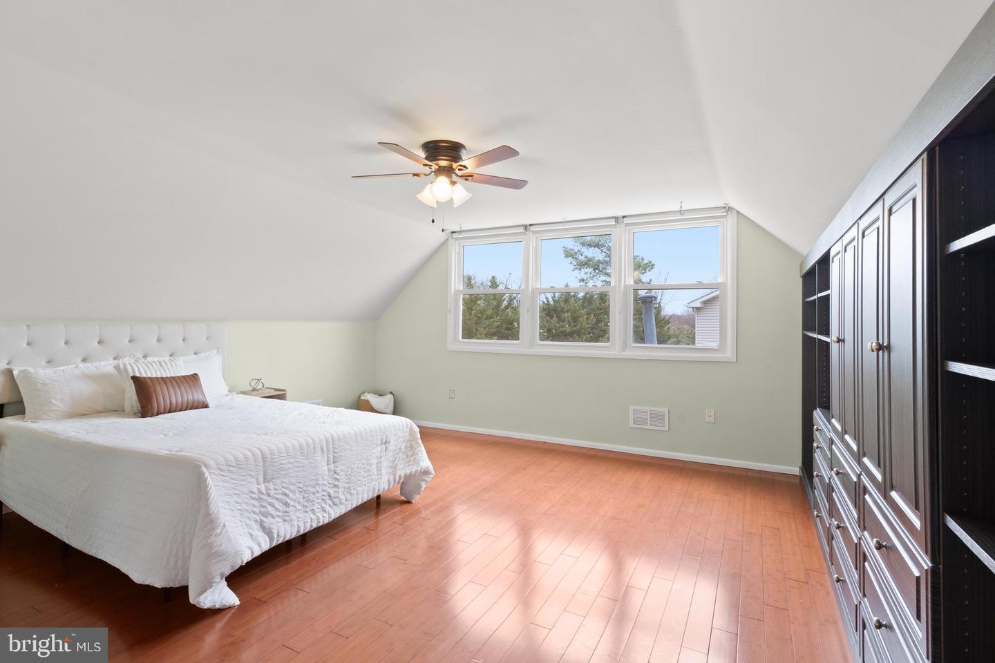 13124 PAVILION LN, FAIRFAX, Virginia 22033, 3 Bedrooms Bedrooms, ,2 BathroomsBathrooms,Residential,For sale,13124 PAVILION LN,VAFX2290932 MLS # VAFX2290932 13124 PAVILION LN, FAIRFAX, Virginia 22033, 3 Bedrooms Bedrooms, ,2 BathroomsBathrooms,Residential,For sale,13124 PAVILION LN,VAFX2290932 MLS # VAFX2290932