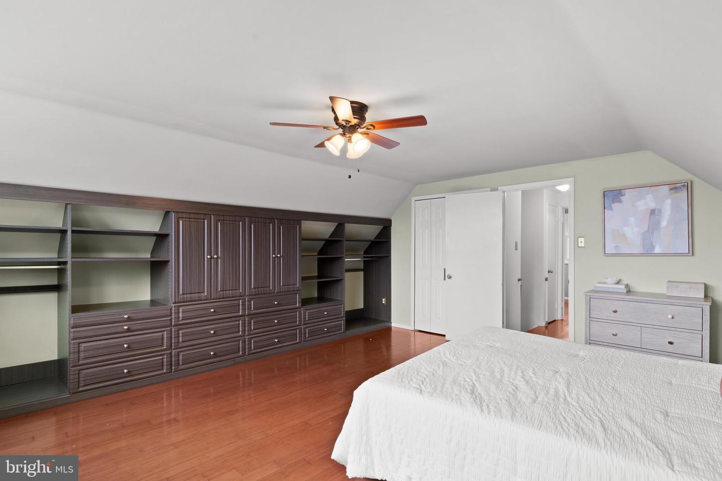 13124 PAVILION LN, FAIRFAX, Virginia 22033, 3 Bedrooms Bedrooms, ,2 BathroomsBathrooms,Residential,For sale,13124 PAVILION LN,VAFX2290932 MLS # VAFX2290932 13124 PAVILION LN, FAIRFAX, Virginia 22033, 3 Bedrooms Bedrooms, ,2 BathroomsBathrooms,Residential,For sale,13124 PAVILION LN,VAFX2290932 MLS # VAFX2290932