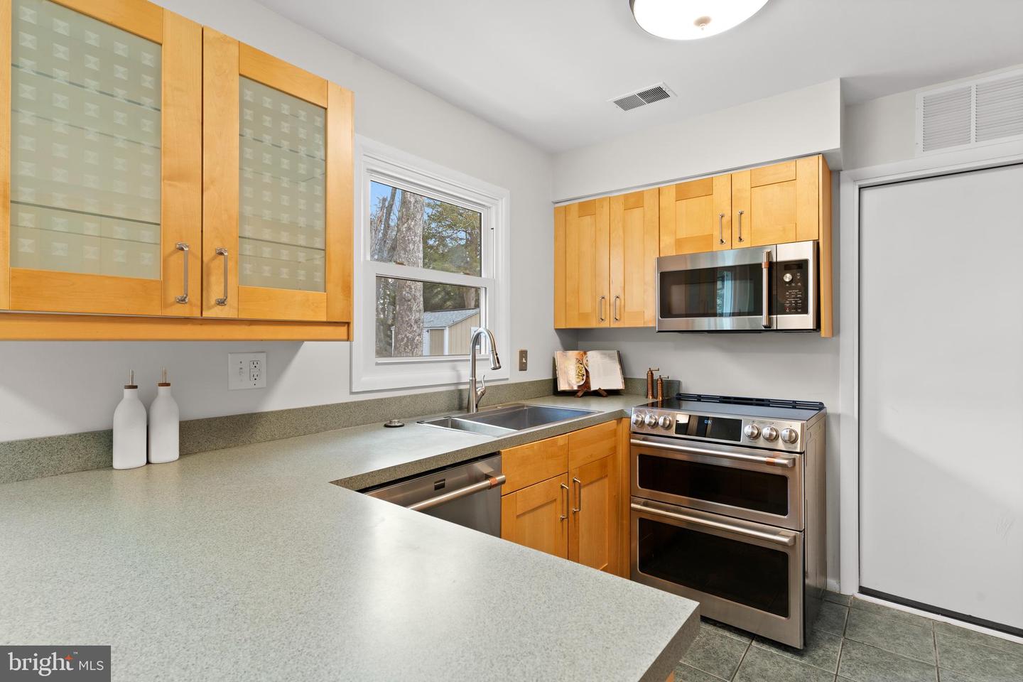 13124 PAVILION LN, FAIRFAX, Virginia 22033, 3 Bedrooms Bedrooms, ,2 BathroomsBathrooms,Residential,For sale,13124 PAVILION LN,VAFX2290932 MLS # VAFX2290932 13124 PAVILION LN, FAIRFAX, Virginia 22033, 3 Bedrooms Bedrooms, ,2 BathroomsBathrooms,Residential,For sale,13124 PAVILION LN,VAFX2290932 MLS # VAFX2290932