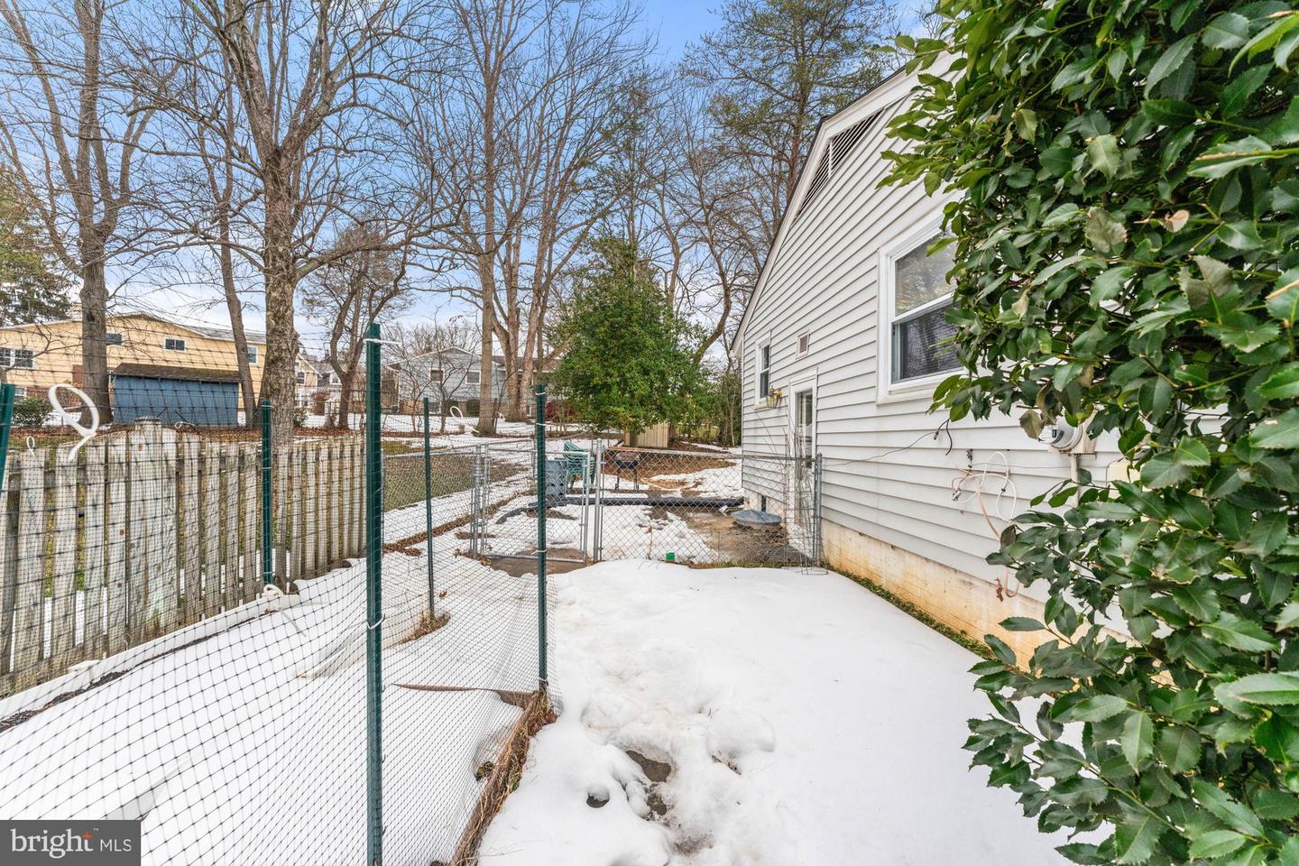 606 MEADOW LN SW, VIENNA, Virginia 22180, 4 Bedrooms Bedrooms, ,2 BathroomsBathrooms,Residential,For sale,606 MEADOW LN SW,VAFX2290962 MLS # VAFX2290962