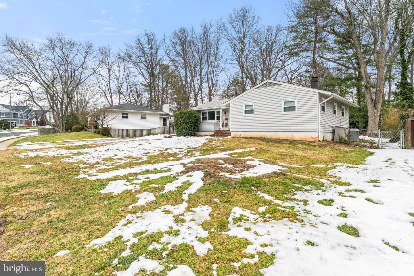 606 MEADOW LN SW, VIENNA, Virginia 22180, 4 Bedrooms Bedrooms, ,2 BathroomsBathrooms,Residential,For sale,606 MEADOW LN SW,VAFX2290962 MLS # VAFX2290962