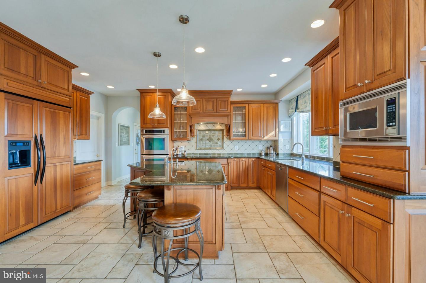 12060 CATOCTIN FARM LN, LOVETTSVILLE, Virginia 20180, 4 Bedrooms Bedrooms, ,3 BathroomsBathrooms,Residential,For sale,12060 CATOCTIN FARM LN,VALO2115858 MLS # VALO2115858