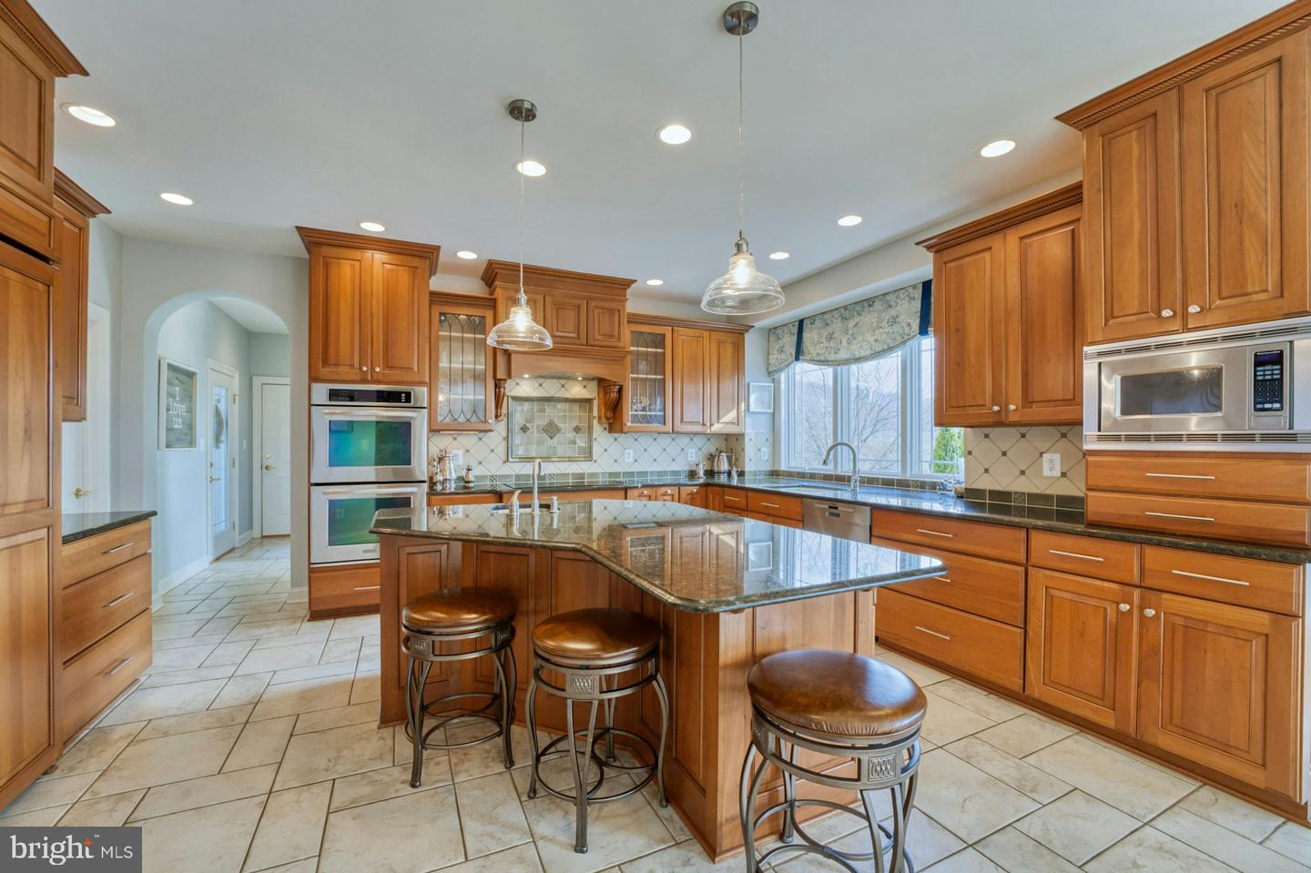 12060 CATOCTIN FARM LN, LOVETTSVILLE, Virginia 20180, 4 Bedrooms Bedrooms, ,3 BathroomsBathrooms,Residential,For sale,12060 CATOCTIN FARM LN,VALO2115858 MLS # VALO2115858