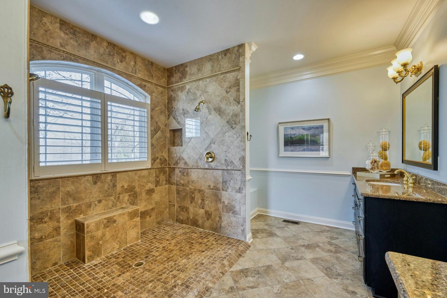 12060 CATOCTIN FARM LN, LOVETTSVILLE, Virginia 20180, 4 Bedrooms Bedrooms, ,3 BathroomsBathrooms,Residential,For sale,12060 CATOCTIN FARM LN,VALO2115858 MLS # VALO2115858