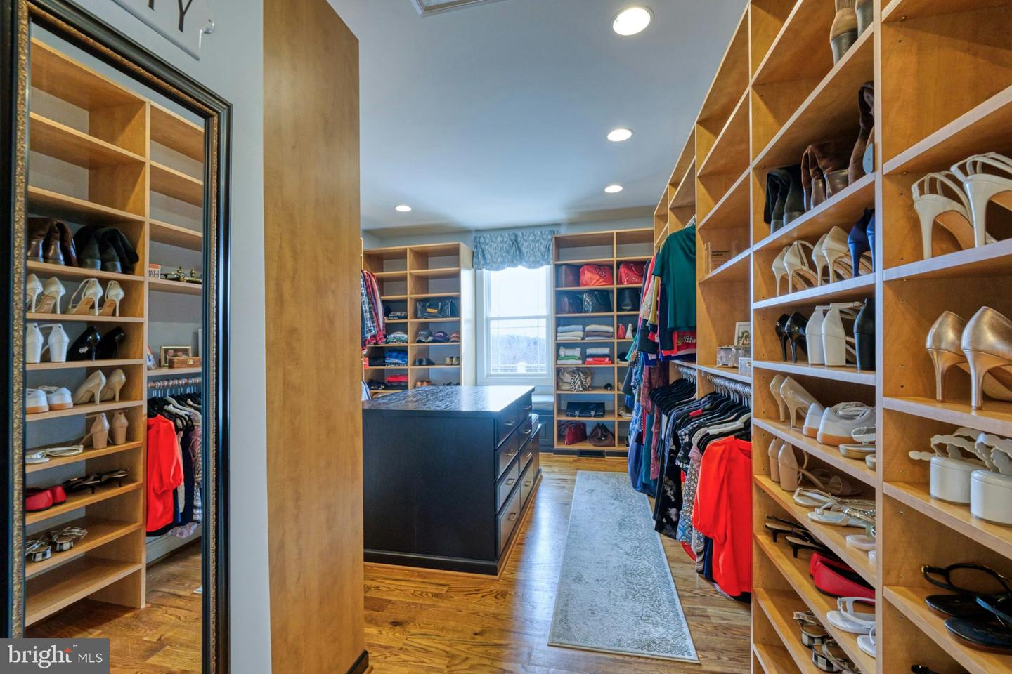 12060 CATOCTIN FARM LN, LOVETTSVILLE, Virginia 20180, 4 Bedrooms Bedrooms, ,3 BathroomsBathrooms,Residential,For sale,12060 CATOCTIN FARM LN,VALO2115858 MLS # VALO2115858