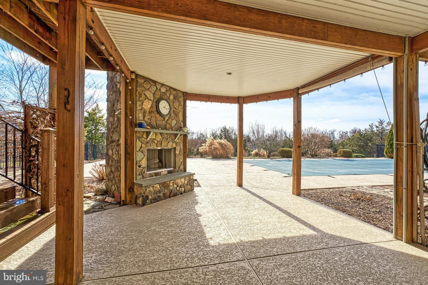 12060 CATOCTIN FARM LN, LOVETTSVILLE, Virginia 20180, 4 Bedrooms Bedrooms, ,3 BathroomsBathrooms,Residential,For sale,12060 CATOCTIN FARM LN,VALO2115858 MLS # VALO2115858