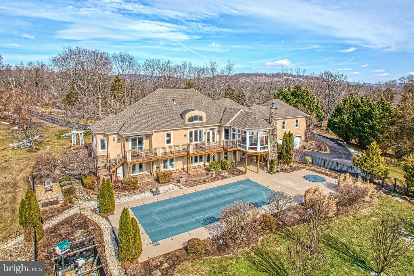 12060 CATOCTIN FARM LN, LOVETTSVILLE, Virginia 20180, 4 Bedrooms Bedrooms, ,3 BathroomsBathrooms,Residential,For sale,12060 CATOCTIN FARM LN,VALO2115858 MLS # VALO2115858