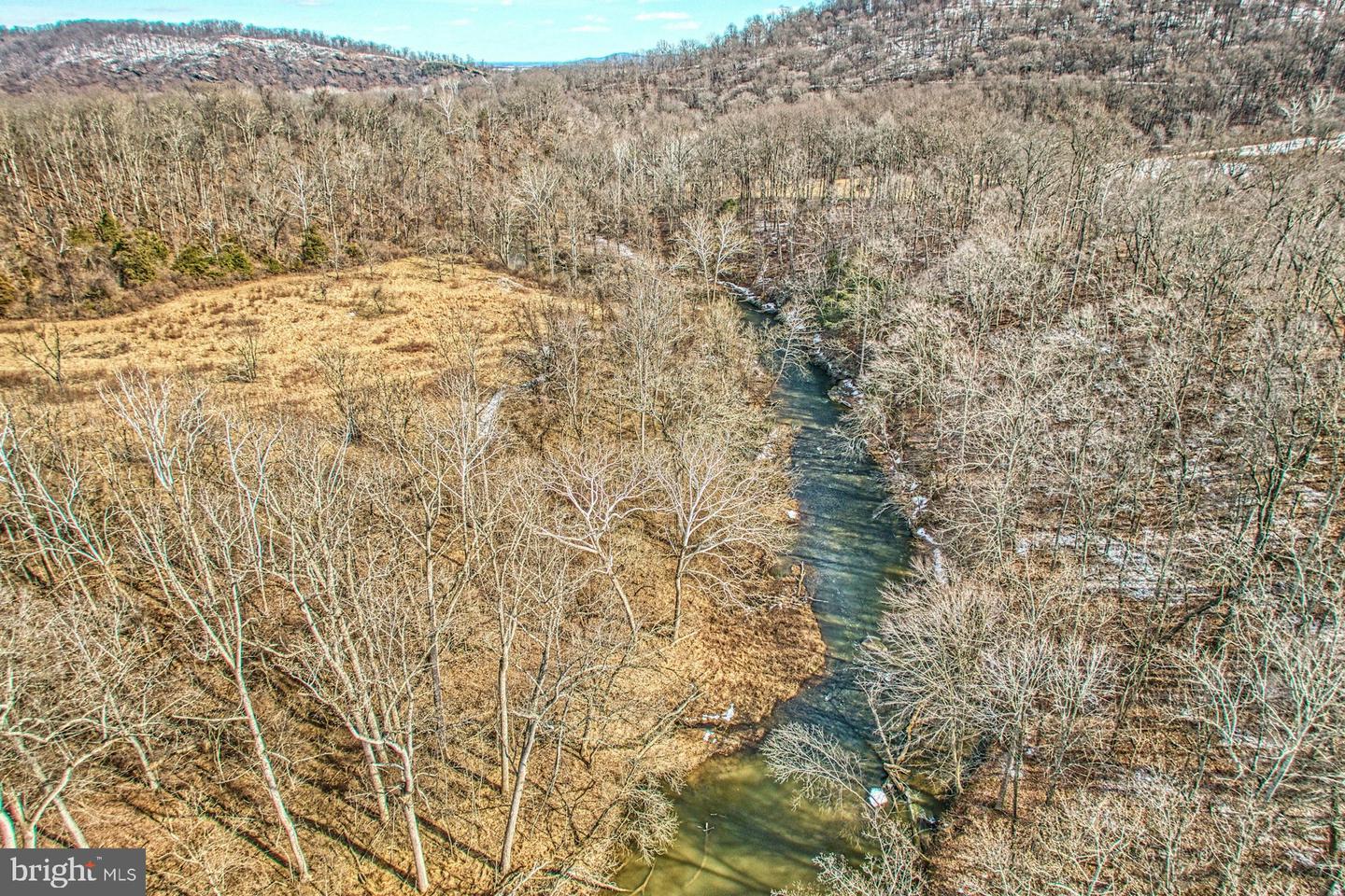 12060 CATOCTIN FARM LN, LOVETTSVILLE, Virginia 20180, 4 Bedrooms Bedrooms, ,3 BathroomsBathrooms,Residential,For sale,12060 CATOCTIN FARM LN,VALO2115858 MLS # VALO2115858