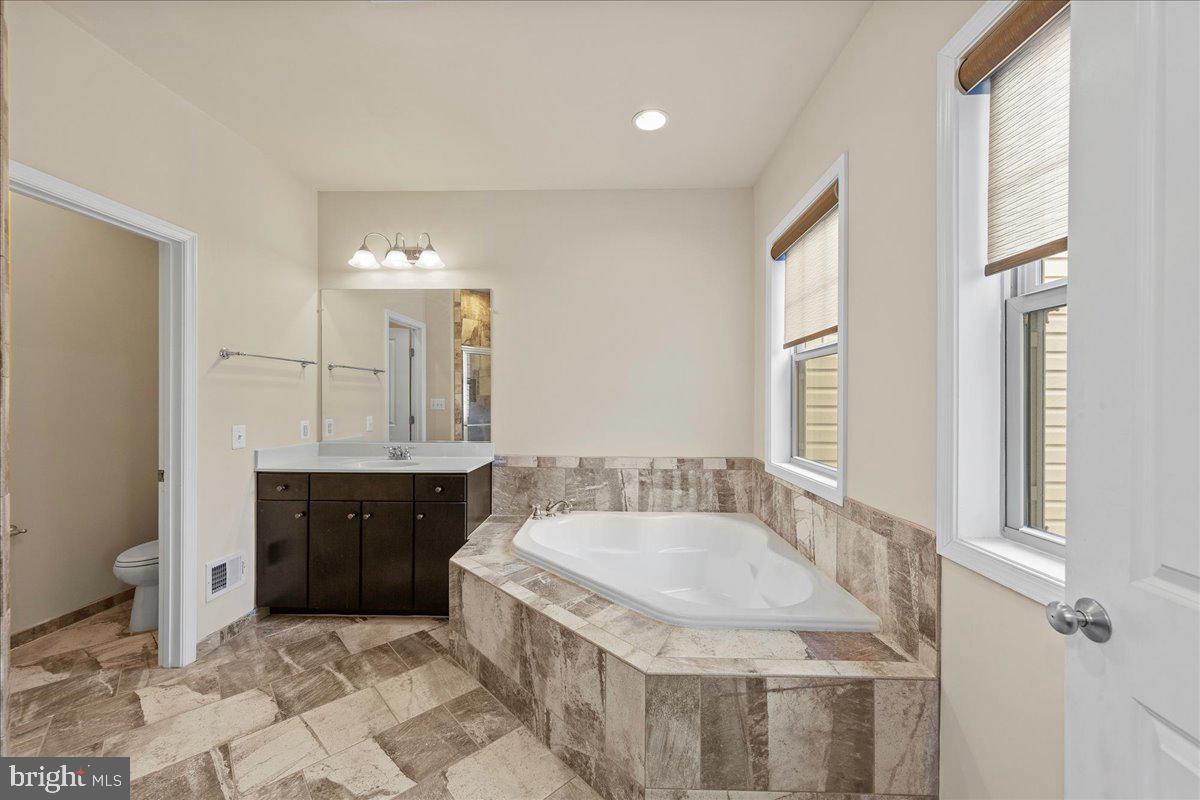 42554 DREAMWEAVER DR, BRAMBLETON, Virginia 20148, 3 Bedrooms Bedrooms, ,3 BathroomsBathrooms,Residential,For sale,42554 DREAMWEAVER DR,VALO2115872 MLS # VALO2115872