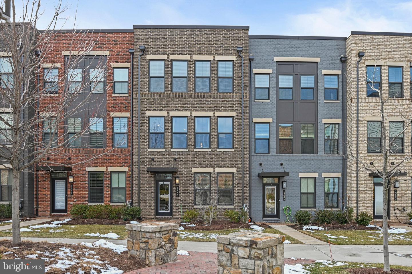 13007 HATTONTOWN SQ, HERNDON, Virginia 20171, 4 Bedrooms Bedrooms, ,3 BathroomsBathrooms,Residential,For sale,13007 HATTONTOWN SQ,VAFX2290980 MLS # VAFX2290980