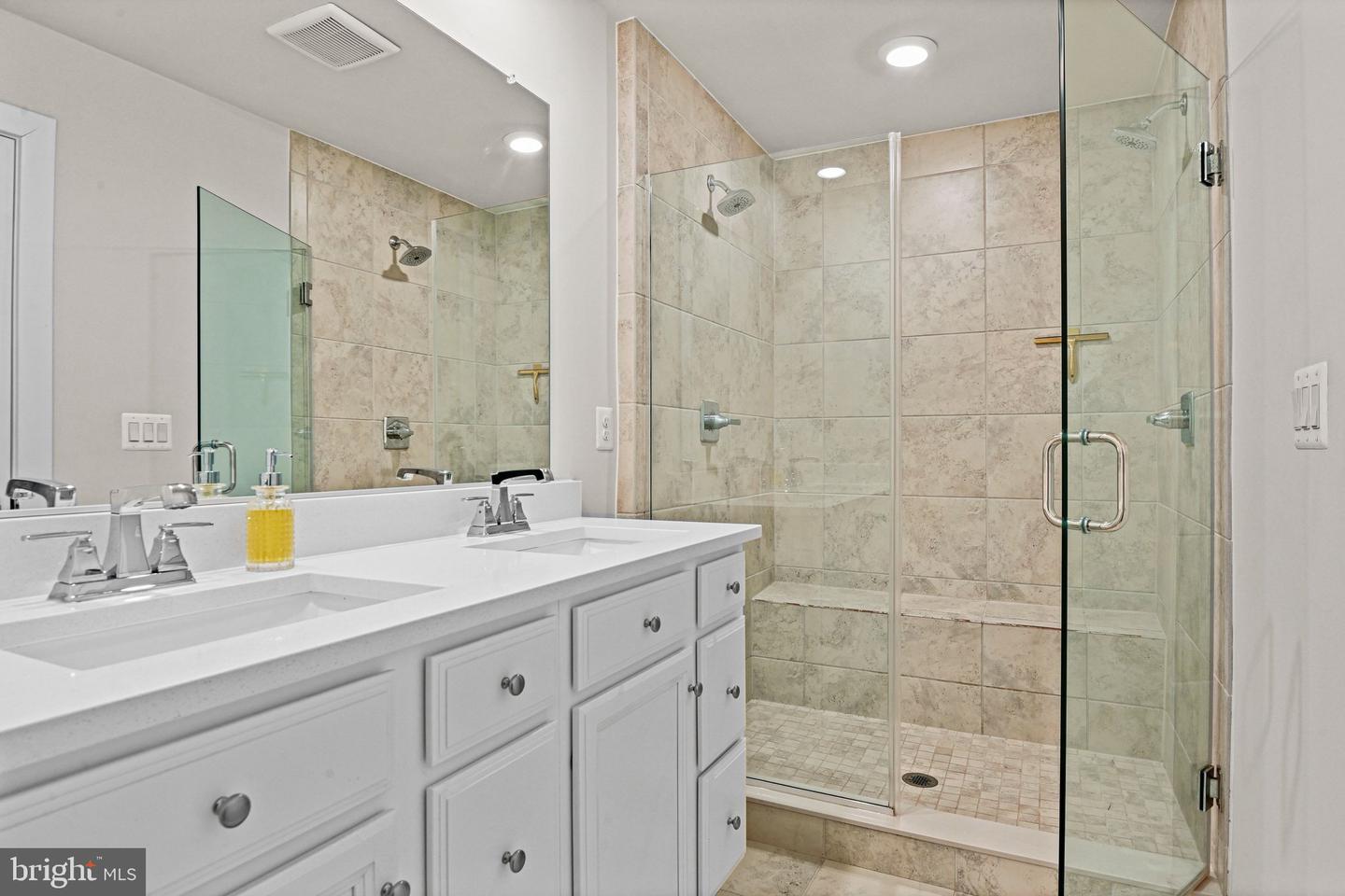 13007 HATTONTOWN SQ, HERNDON, Virginia 20171, 4 Bedrooms Bedrooms, ,3 BathroomsBathrooms,Residential,For sale,13007 HATTONTOWN SQ,VAFX2290980 MLS # VAFX2290980