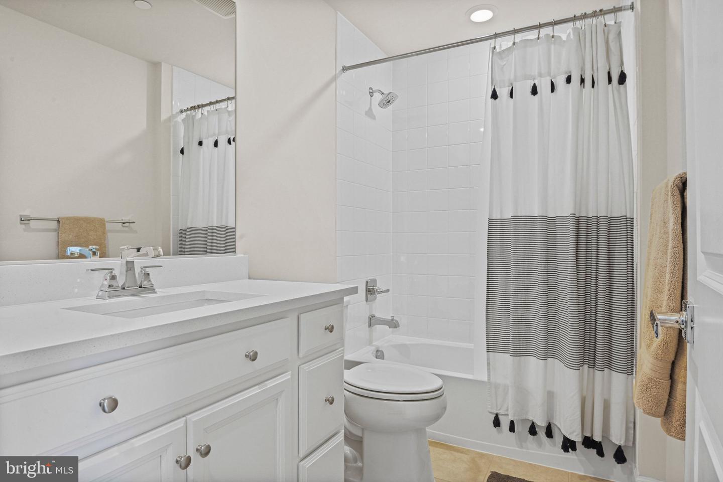 13007 HATTONTOWN SQ, HERNDON, Virginia 20171, 4 Bedrooms Bedrooms, ,3 BathroomsBathrooms,Residential,For sale,13007 HATTONTOWN SQ,VAFX2290980 MLS # VAFX2290980