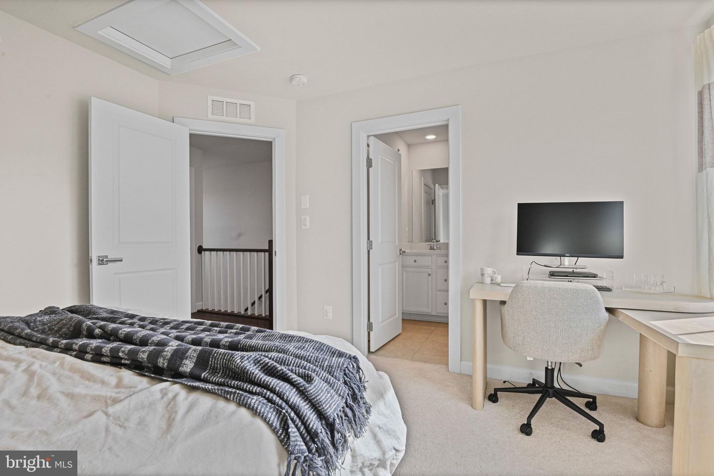 13007 HATTONTOWN SQ, HERNDON, Virginia 20171, 4 Bedrooms Bedrooms, ,3 BathroomsBathrooms,Residential,For sale,13007 HATTONTOWN SQ,VAFX2290980 MLS # VAFX2290980