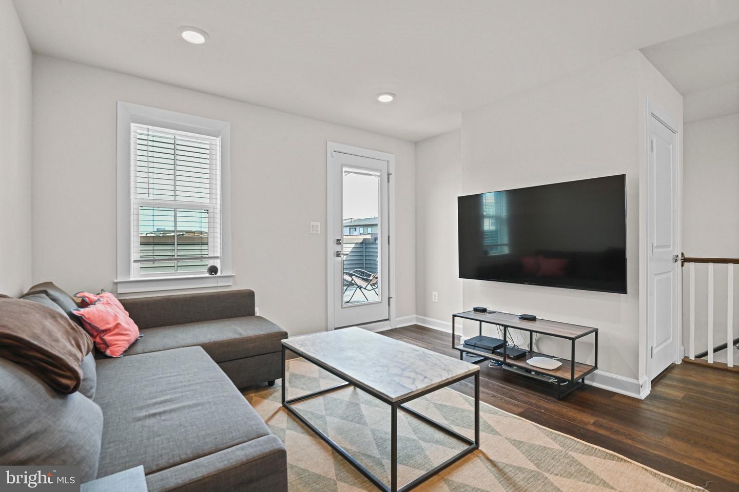 13007 HATTONTOWN SQ, HERNDON, Virginia 20171, 4 Bedrooms Bedrooms, ,3 BathroomsBathrooms,Residential,For sale,13007 HATTONTOWN SQ,VAFX2290980 MLS # VAFX2290980