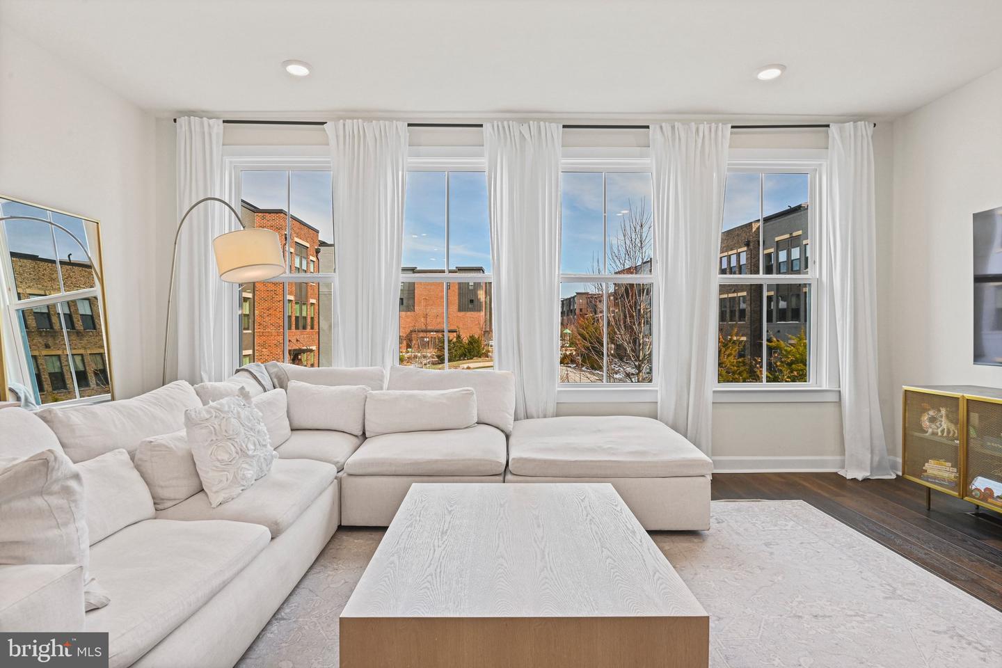 13007 HATTONTOWN SQ, HERNDON, Virginia 20171, 4 Bedrooms Bedrooms, ,3 BathroomsBathrooms,Residential,For sale,13007 HATTONTOWN SQ,VAFX2290980 MLS # VAFX2290980