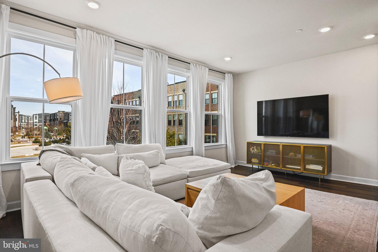 13007 HATTONTOWN SQ, HERNDON, Virginia 20171, 4 Bedrooms Bedrooms, ,3 BathroomsBathrooms,Residential,For sale,13007 HATTONTOWN SQ,VAFX2290980 MLS # VAFX2290980