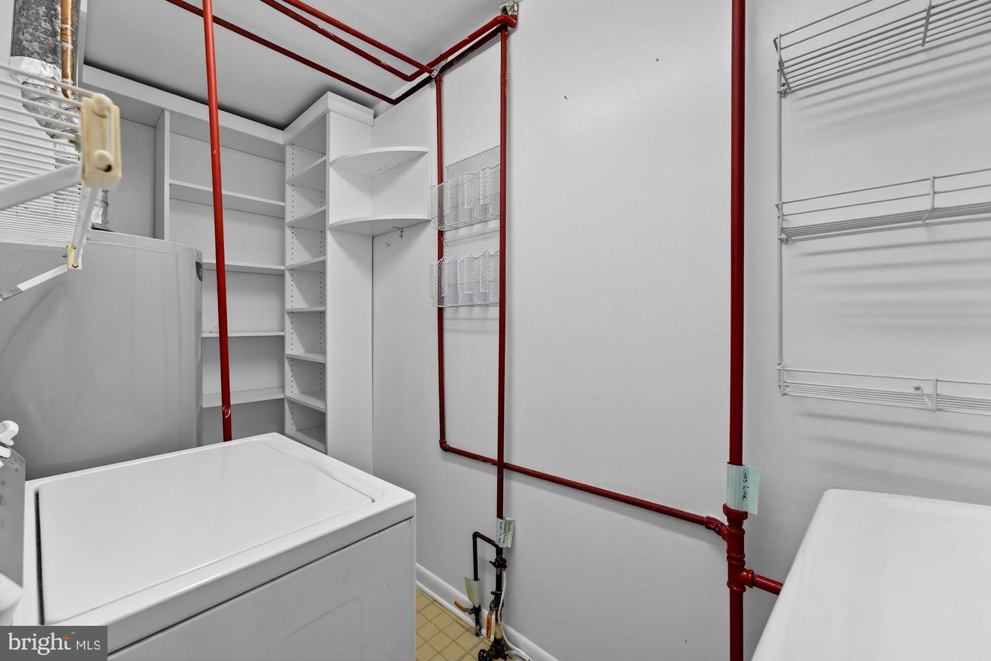 2950 ROSEMARY LN, FALLS CHURCH, Virginia 22042, 3 Bedrooms Bedrooms, ,1 BathroomBathrooms,Residential,For sale,2950 ROSEMARY LN,VAFX2290982 MLS # VAFX2290982