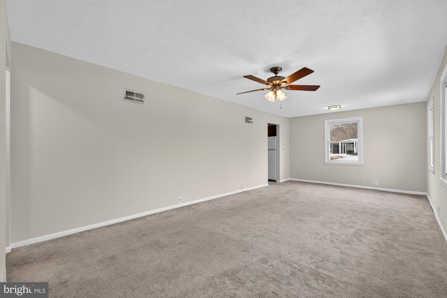 2950 ROSEMARY LN, FALLS CHURCH, Virginia 22042, 3 Bedrooms Bedrooms, ,1 BathroomBathrooms,Residential,For sale,2950 ROSEMARY LN,VAFX2290982 MLS # VAFX2290982