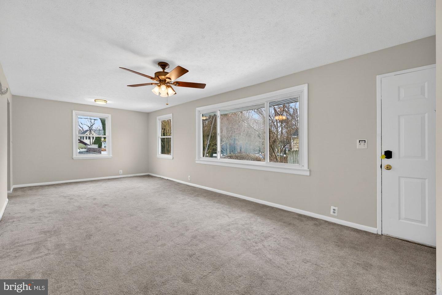 2950 ROSEMARY LN, FALLS CHURCH, Virginia 22042, 3 Bedrooms Bedrooms, ,1 BathroomBathrooms,Residential,For sale,2950 ROSEMARY LN,VAFX2290982 MLS # VAFX2290982