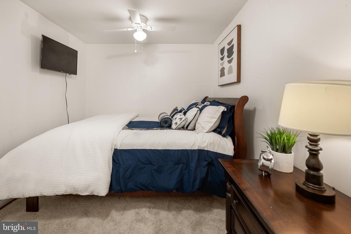 1913 N RHODES ST N #15, ARLINGTON, Virginia 22201, 1 Bedroom Bedrooms, ,1 BathroomBathrooms,Residential,For sale,1913 N RHODES ST N #15,VAAR2068890 MLS # VAAR2068890