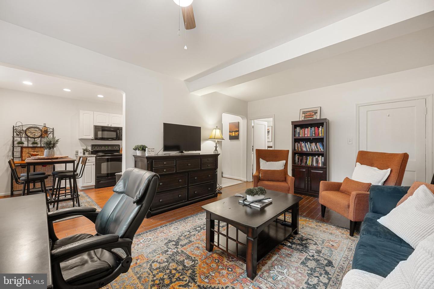 1913 N RHODES ST N #15, ARLINGTON, Virginia 22201, 1 Bedroom Bedrooms, ,1 BathroomBathrooms,Residential,For sale,1913 N RHODES ST N #15,VAAR2068890 MLS # VAAR2068890