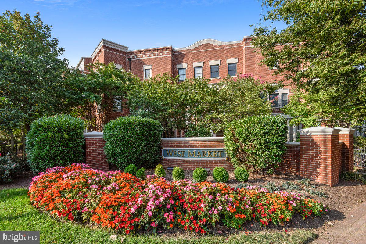 1851 STRATFORD PARK PL #109, RESTON, Virginia 20190, 2 Bedrooms Bedrooms, 4 Rooms Rooms,2 BathroomsBathrooms,Residential,For sale,1851 STRATFORD PARK PL #109,VAFX2291078 MLS # VAFX2291078