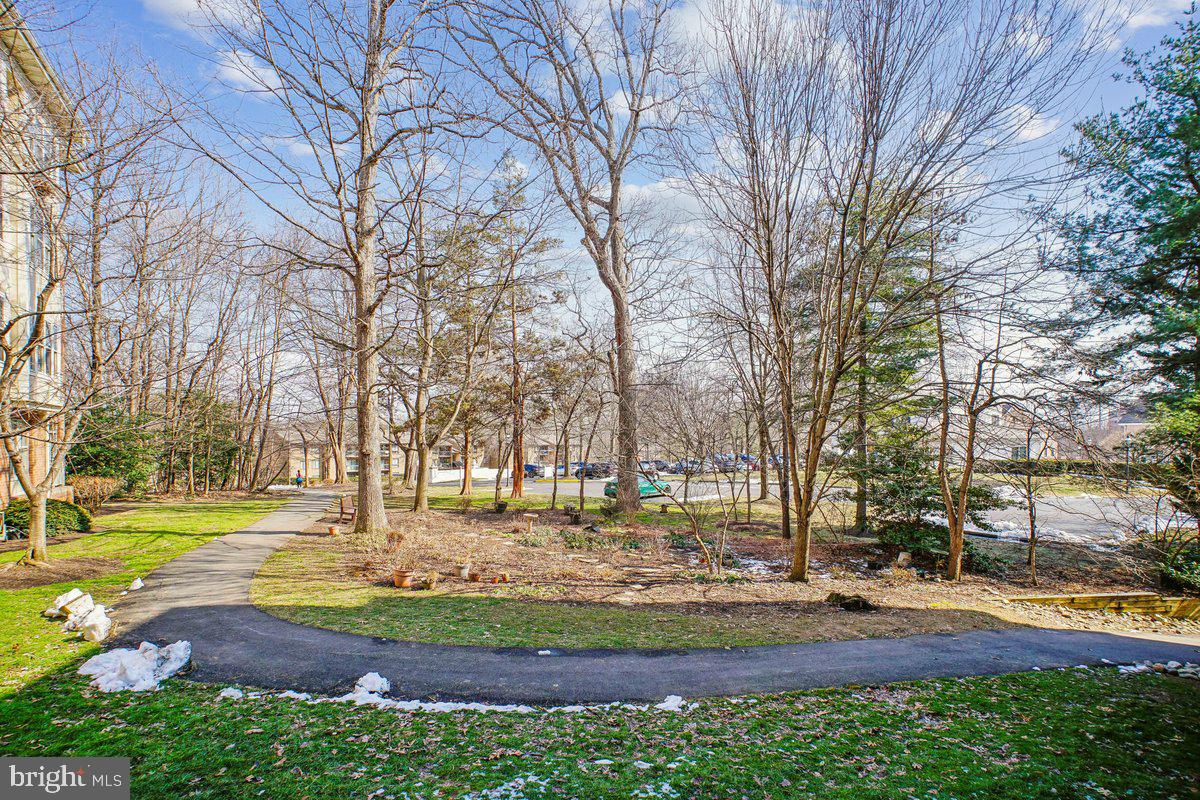 1851 STRATFORD PARK PL #109, RESTON, Virginia 20190, 2 Bedrooms Bedrooms, 4 Rooms Rooms,2 BathroomsBathrooms,Residential,For sale,1851 STRATFORD PARK PL #109,VAFX2291078 MLS # VAFX2291078