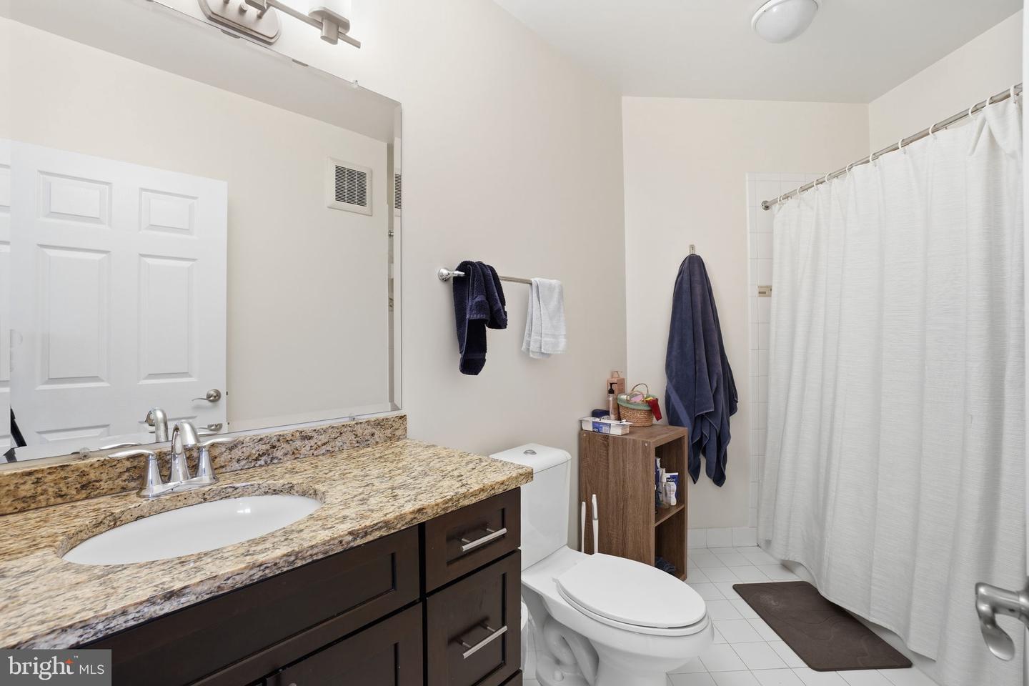 2101 N MONROE ST #201, ARLINGTON, Virginia 22207, 2 Bedrooms Bedrooms, ,2 BathroomsBathrooms,Residential,For sale,2101 N MONROE ST #201,VAAR2068922 MLS # VAAR2068922